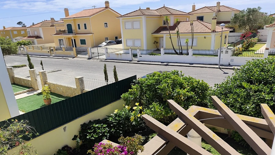 Moradia T4 para Venda em Silveira Foto 6