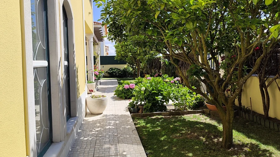 Moradia T4 para Venda em Silveira Foto 41