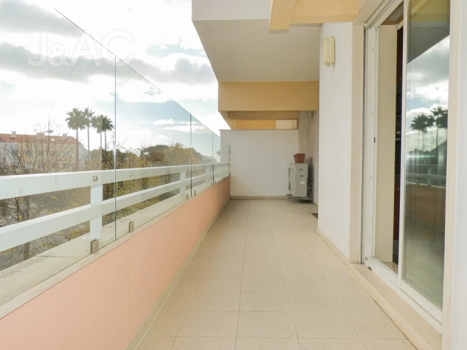 Apartamento T2 para Venda em Carcavelos e Parede Foto 6