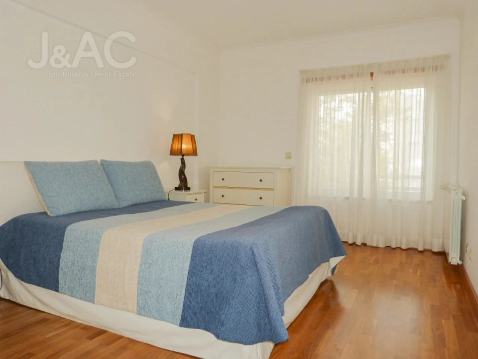 Apartamento T2 para Venda em Carcavelos e Parede Foto 13