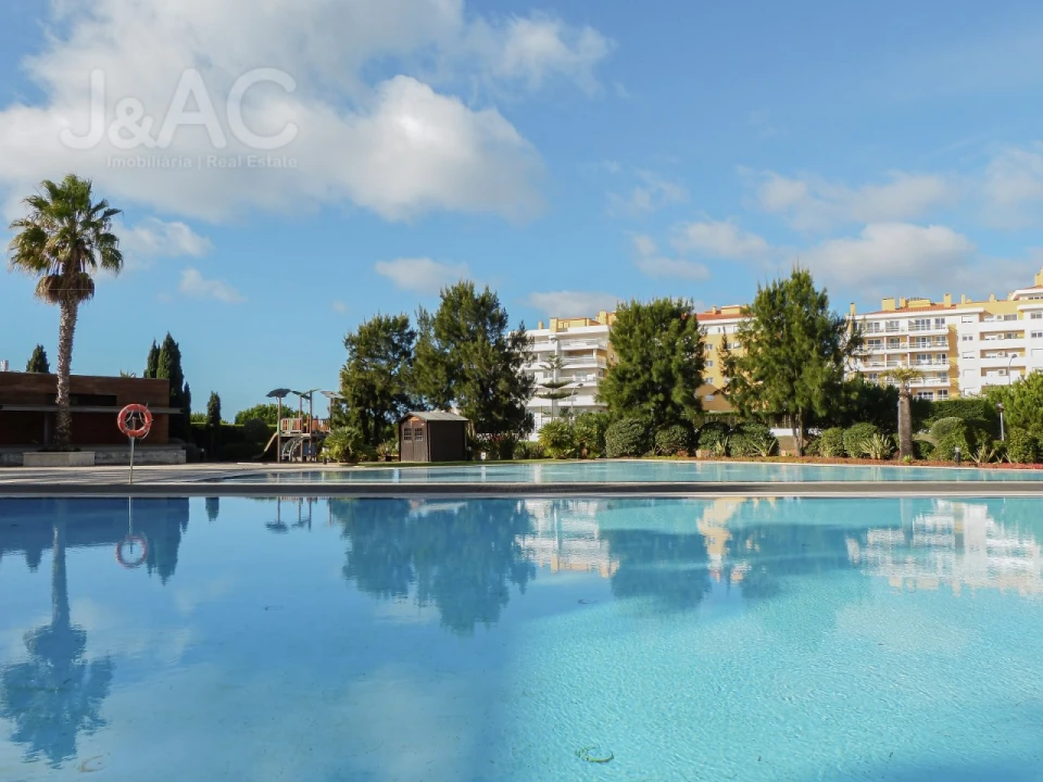 Apartamento T2 para Venda em Carcavelos e Parede Foto 20