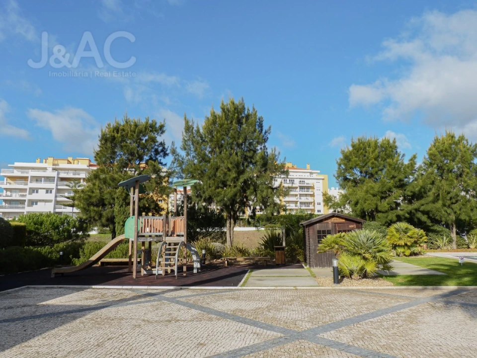 Apartamento T2 para Venda em Carcavelos e Parede Foto 22