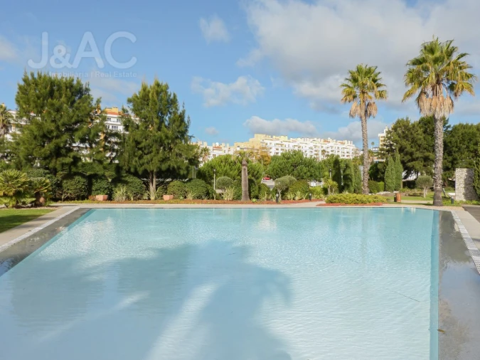 Apartamento T2 para Venda em Carcavelos e Parede Foto 2
