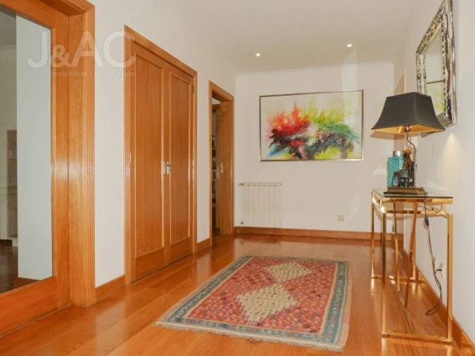 Apartamento T2 para Venda em Carcavelos e Parede Foto 8