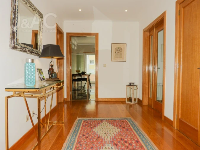 Apartamento T2 para Venda em Carcavelos e Parede Foto 9