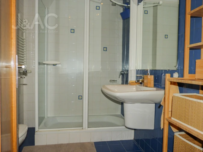 Apartamento T2 para Venda em Carcavelos e Parede Foto 18