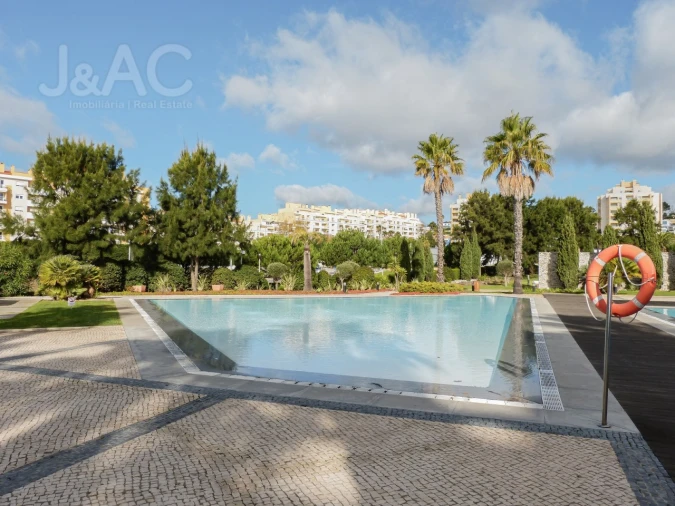 Apartamento T2 para Venda em Carcavelos e Parede Foto 21