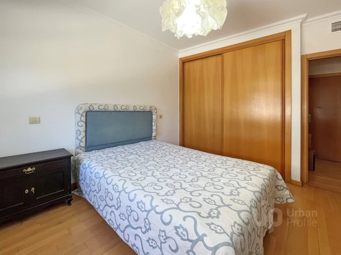 Apartamento T3 para Arrendamento em Carcavelos e Parede Foto 16