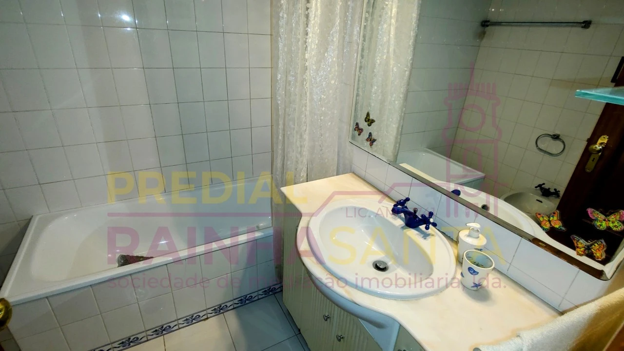 Apartamento T1 para Arrendamento em Sé Nova, Santa Cruz, Almedina e São Bartolomeu Foto 7