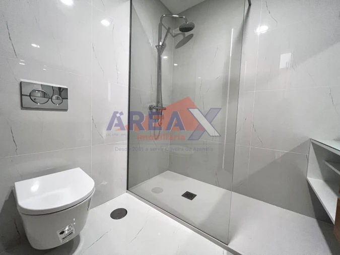 Moradia T3 para Venda em O. Azeméis, Riba-Ul, Ul, Macinhata Seixa, Madail Foto 13