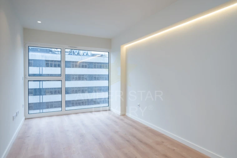 Apartamento T1 para Arrendamento em Cedofeita, Santo Ildefonso, Sé, Miragaia, São Nicolau e Vitória Foto 4