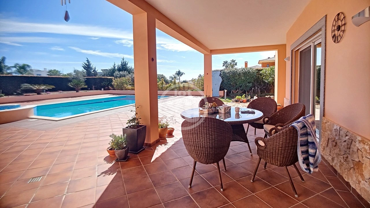 Moradia T4 para Venda em Lagos (São Sebastião e Santa Maria) Foto 9