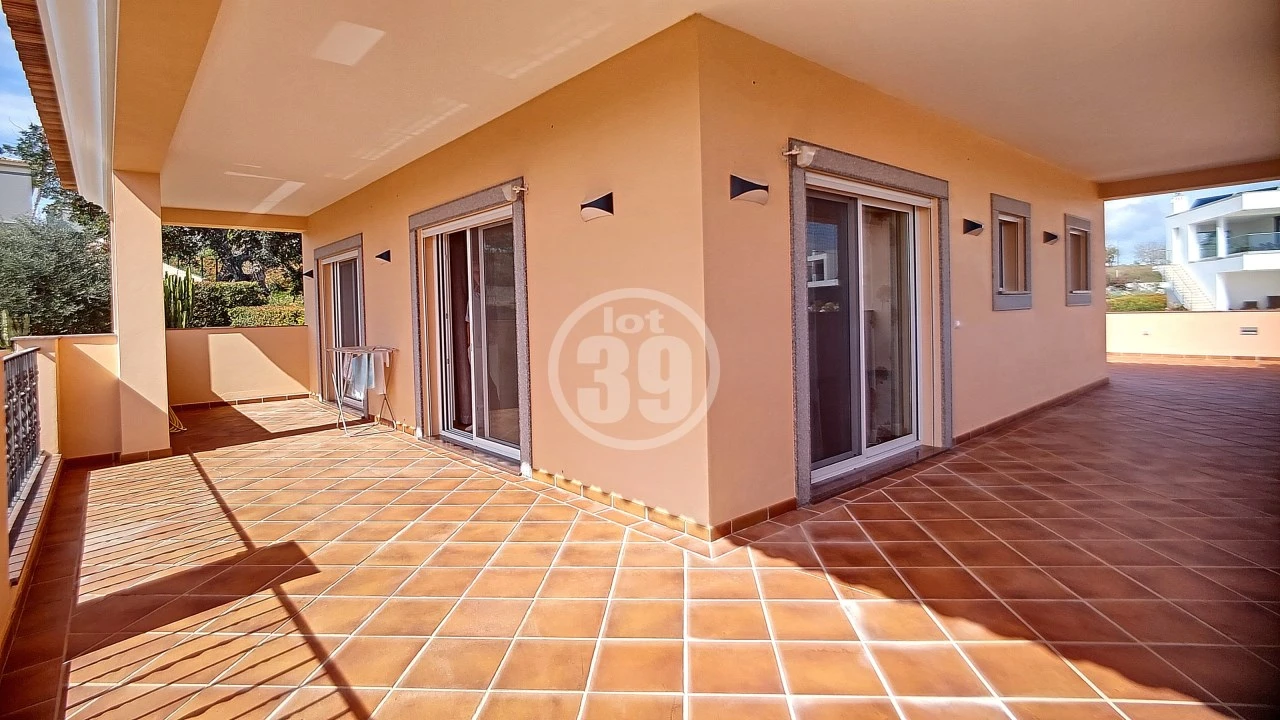 Moradia T4 para Venda em Lagos (São Sebastião e Santa Maria) Foto 39