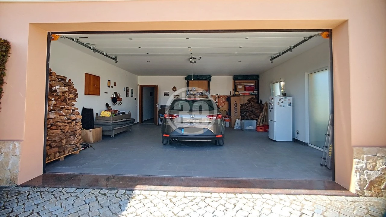 Moradia T4 para Venda em Lagos (São Sebastião e Santa Maria) Foto 43