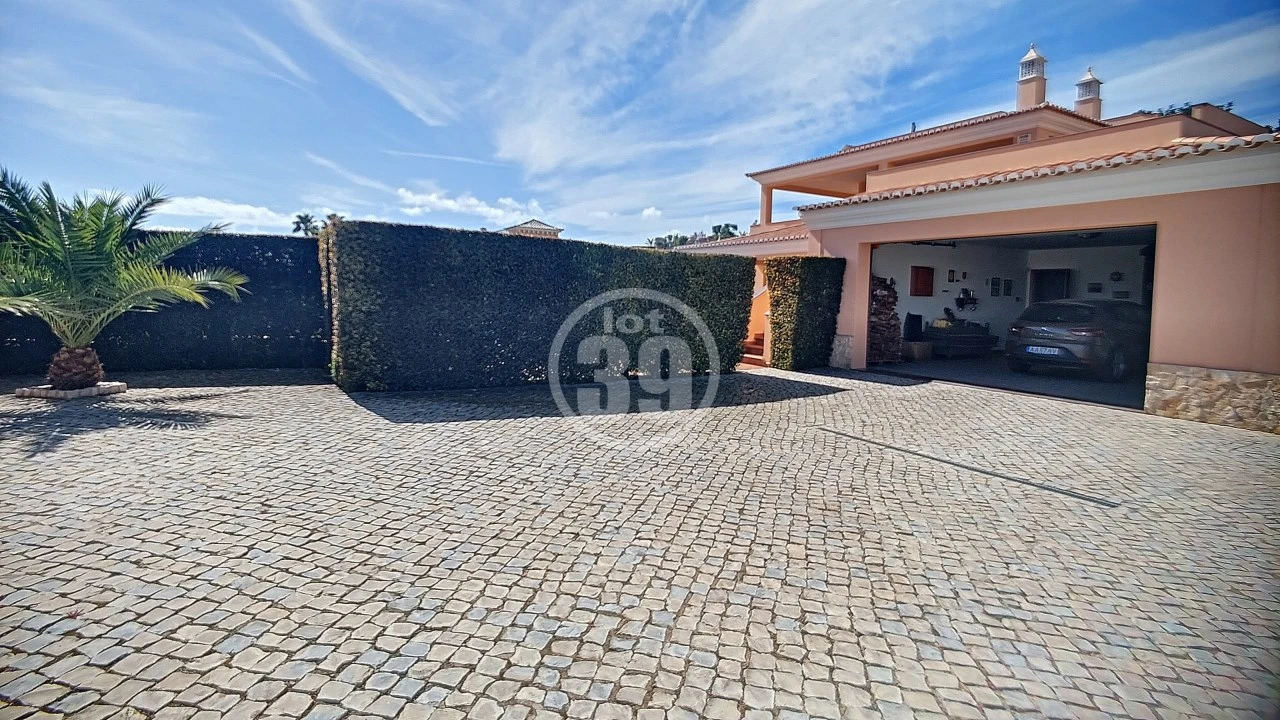 Moradia T4 para Venda em Lagos (São Sebastião e Santa Maria) Foto 44