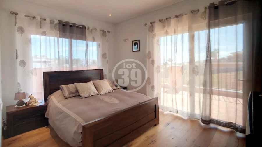 Moradia T4 para Venda em Lagos (São Sebastião e Santa Maria) Foto 36