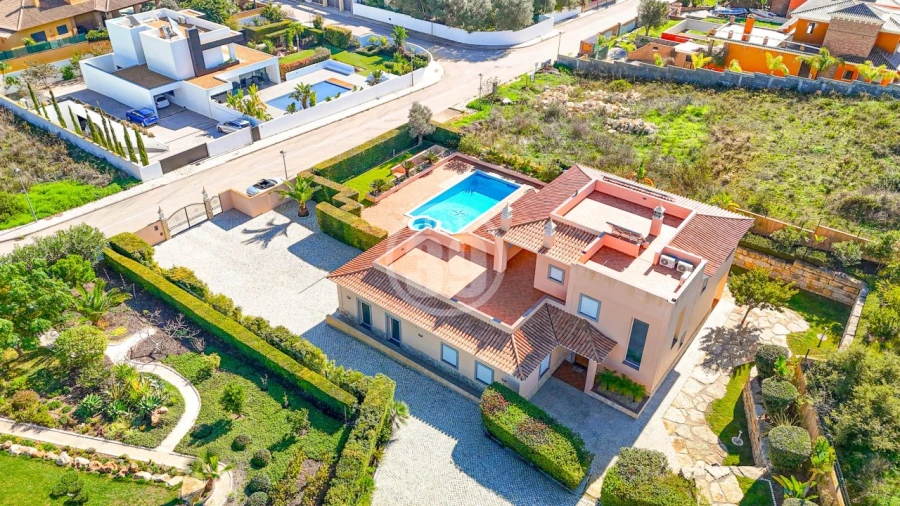 Moradia T4 para Venda em Lagos (São Sebastião e Santa Maria) Foto 58