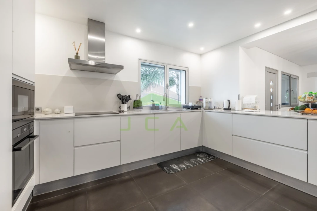 Moradia T4 para Venda em Leiria, Pousos, Barreira e Cortes Foto 17