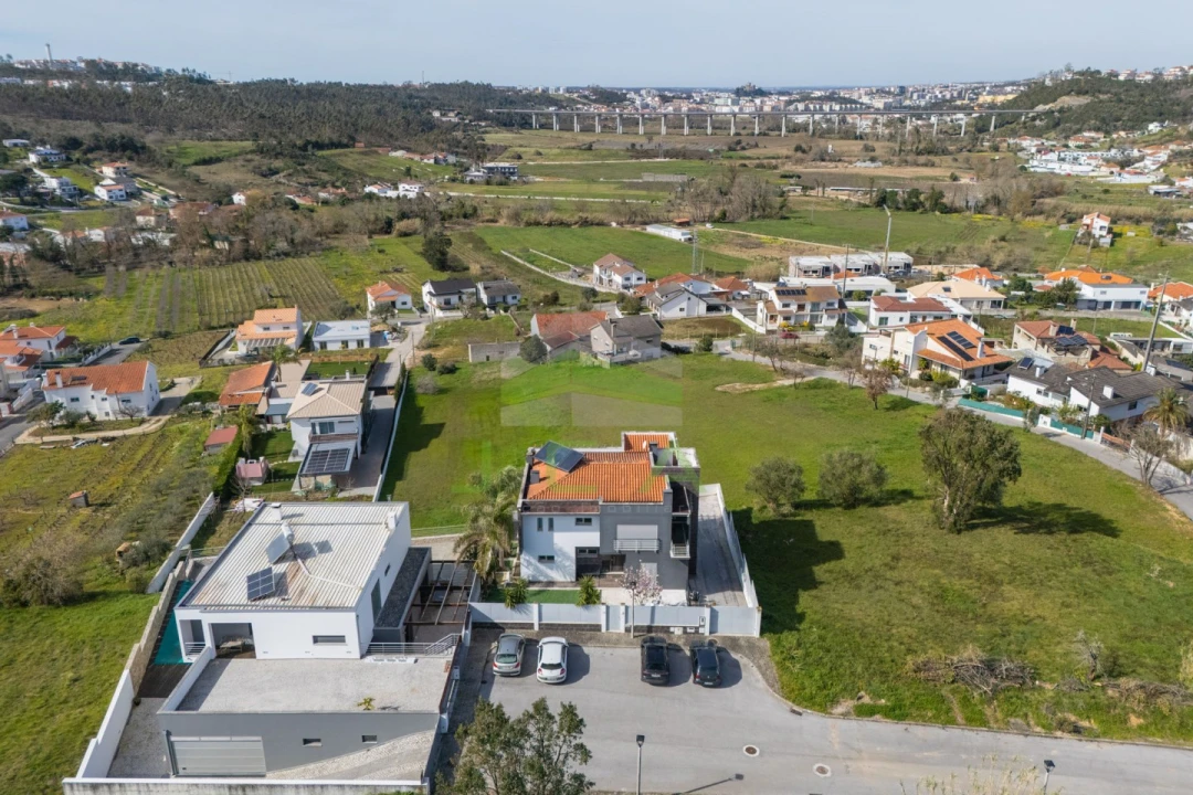 Moradia T4 para Venda em Leiria, Pousos, Barreira e Cortes Foto 53