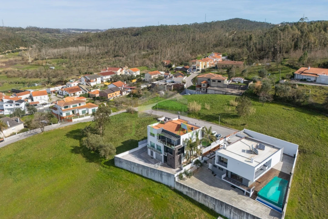 Moradia T4 para Venda em Leiria, Pousos, Barreira e Cortes Foto 56