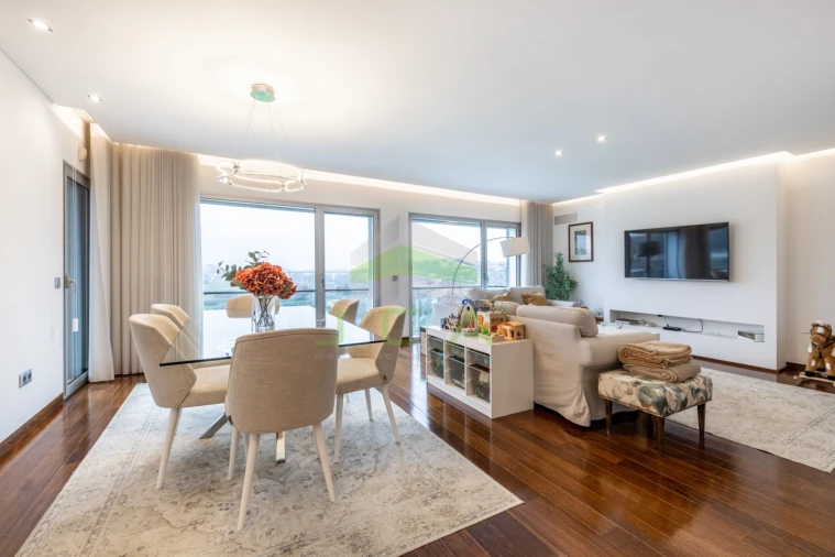 Moradia T4 para Venda em Leiria, Pousos, Barreira e Cortes Foto 5