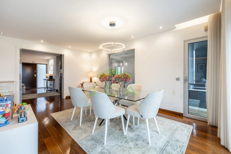 Moradia T4 para Venda em Leiria, Pousos, Barreira e Cortes Foto 7