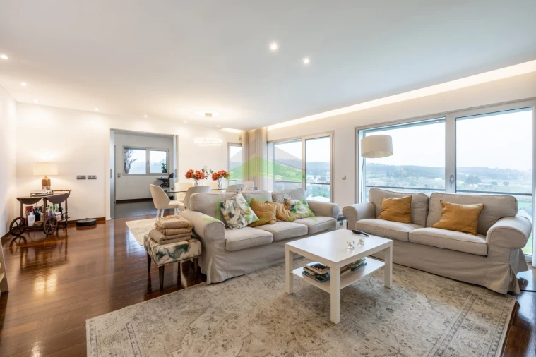 Moradia T4 para Venda em Leiria, Pousos, Barreira e Cortes Foto 10