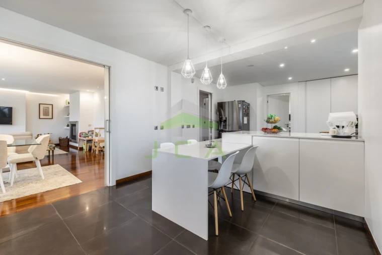 Moradia T4 para Venda em Leiria, Pousos, Barreira e Cortes Foto 15