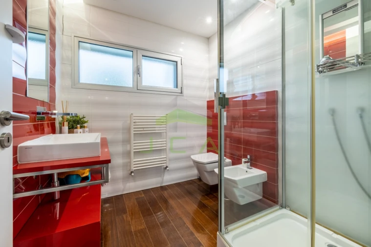 Moradia T4 para Venda em Leiria, Pousos, Barreira e Cortes Foto 24