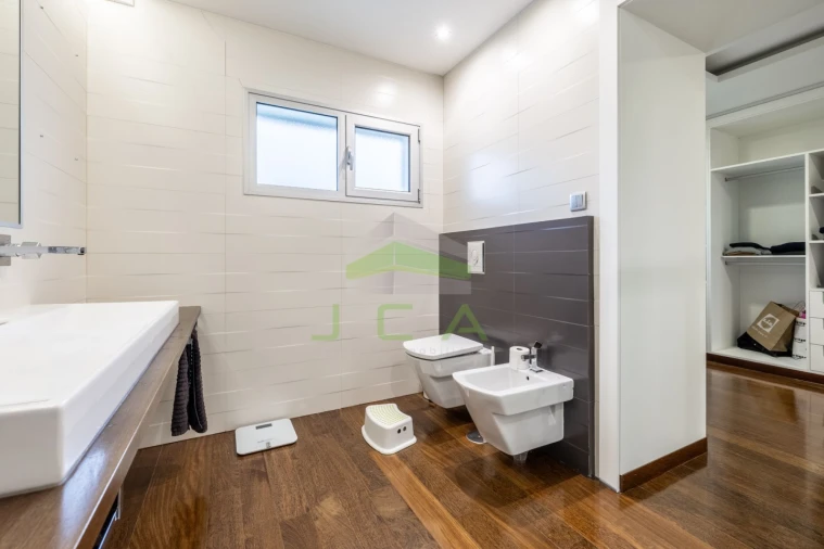 Moradia T4 para Venda em Leiria, Pousos, Barreira e Cortes Foto 39