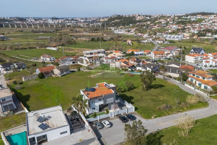 Moradia T4 para Venda em Leiria, Pousos, Barreira e Cortes Foto 55