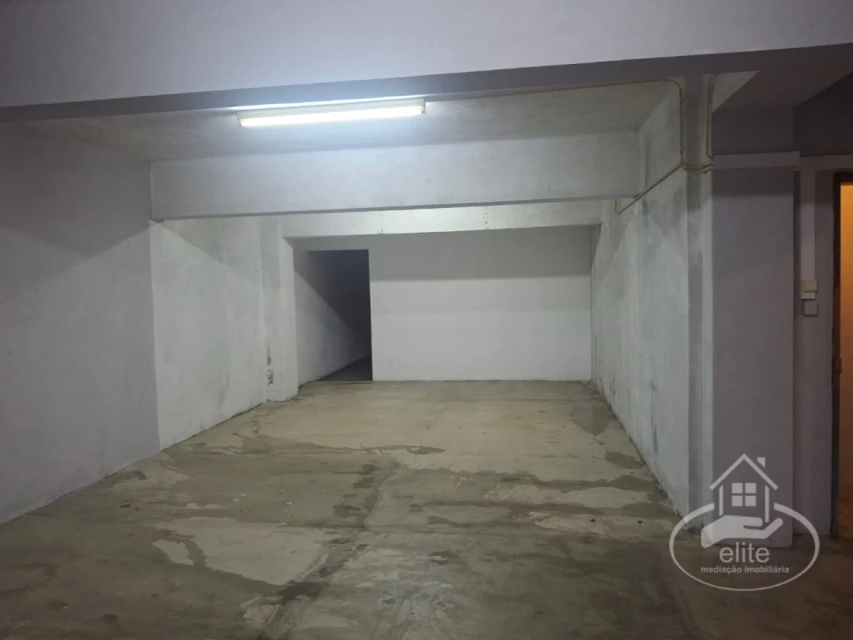 Armazém para Venda em União das Freguesias de Setúbal Foto 13