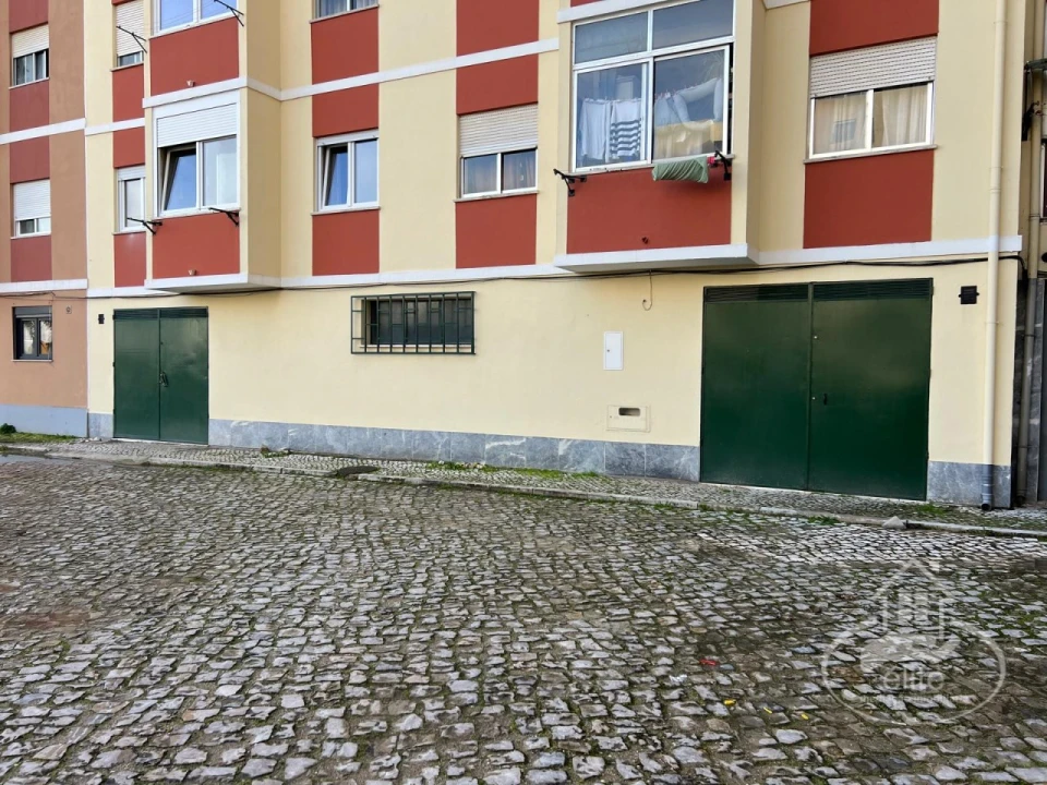 Armazém para Venda em União das Freguesias de Setúbal Foto 1