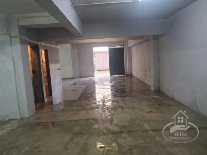 Armazém para Venda em União das Freguesias de Setúbal Foto 12