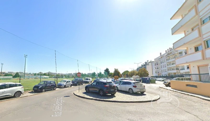 Armazém para Arrendamento em União das Freguesias de Setúbal