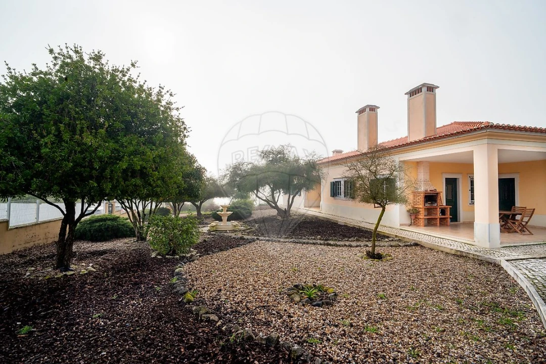 Moradia T4 para Venda em Romeira e Várzea Foto 32