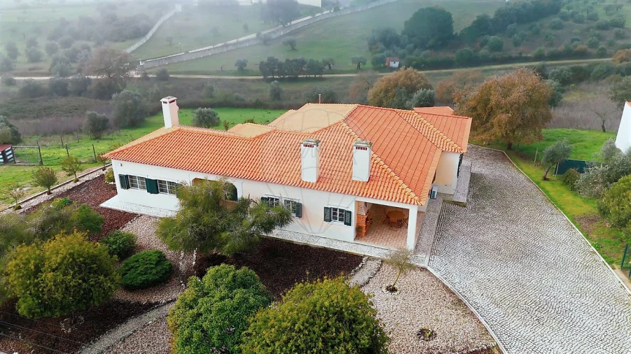 Moradia T4 para Venda em Romeira e Várzea Foto 2