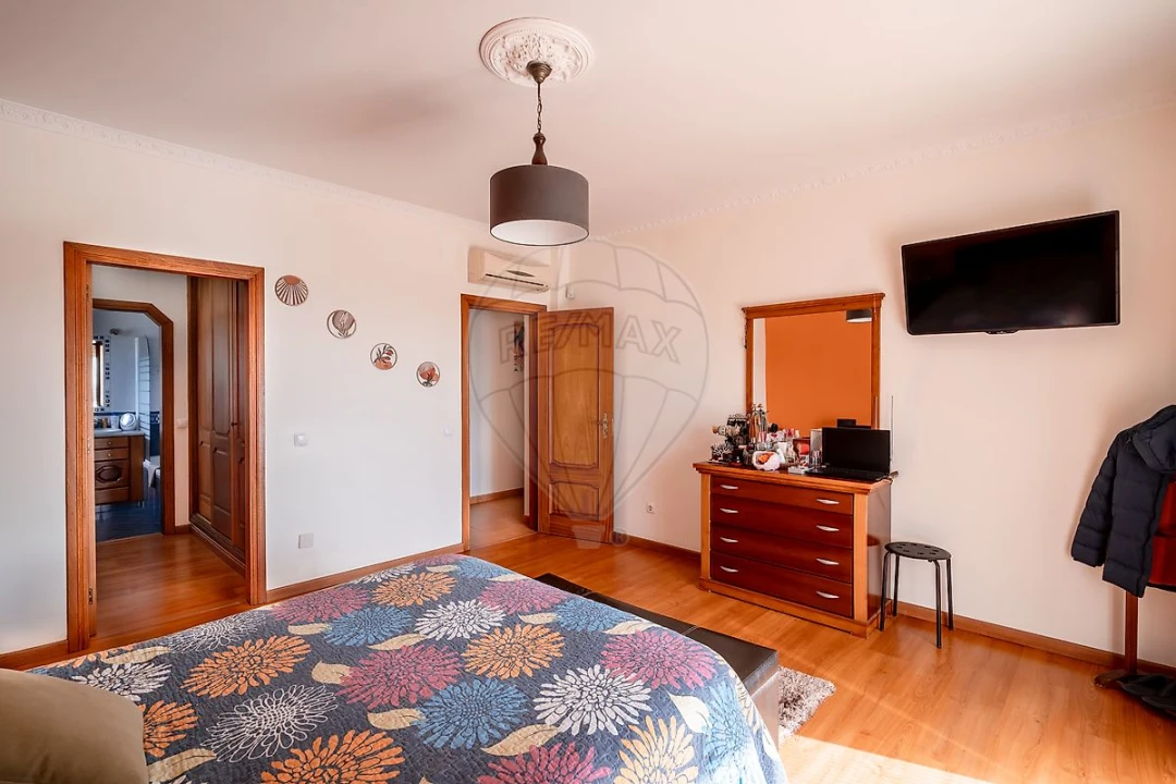 Moradia T4 para Venda em Romeira e Várzea Foto 16