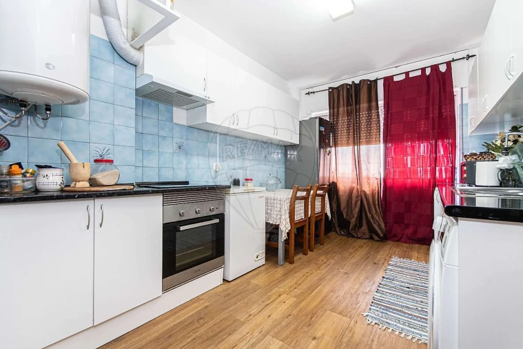 Apartamento T3 para Venda em Vila Franca de Xira Foto 12