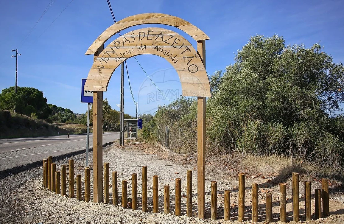 Terreno para Venda em Azeitão (São Lourenço e São Simão) Foto 1