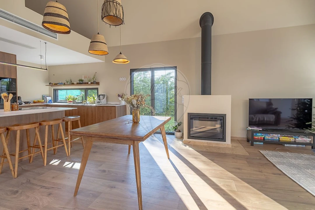 Moradia T3 para Venda em Mazarefes e Vila Fria Foto 9