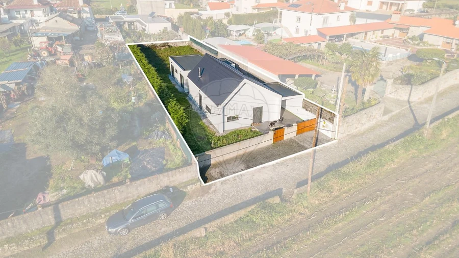 Moradia T3 para Venda em Mazarefes e Vila Fria Foto 2