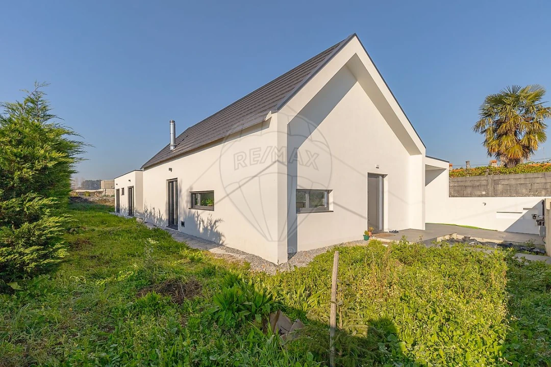 Moradia T3 para Venda em Mazarefes e Vila Fria Foto 29