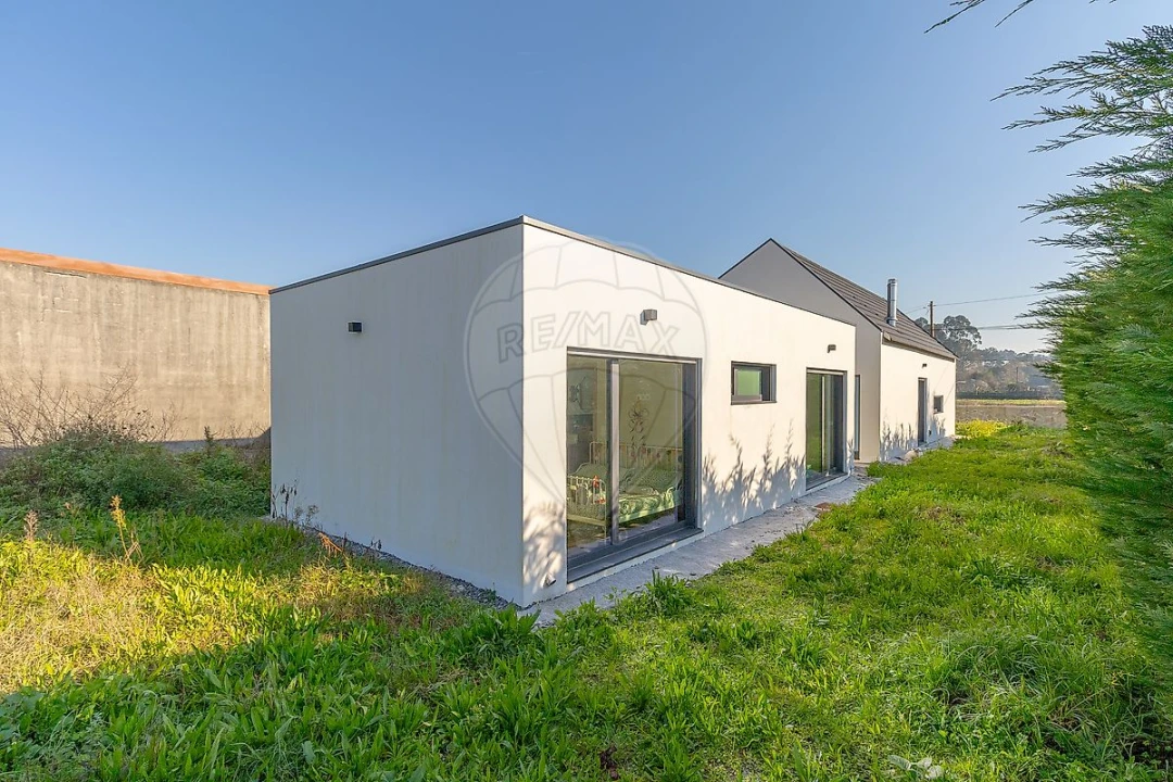 Moradia T3 para Venda em Mazarefes e Vila Fria Foto 30