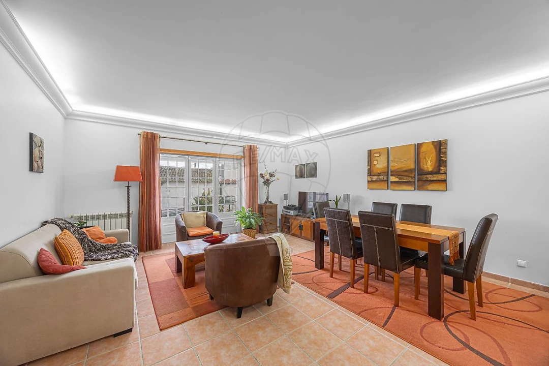 Moradia T4 para Venda em Santa Maria, São Pedro e Matacães Foto 6