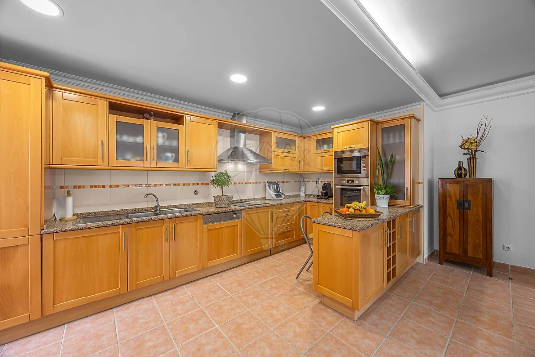 Moradia T4 para Venda em Santa Maria, São Pedro e Matacães Foto 8