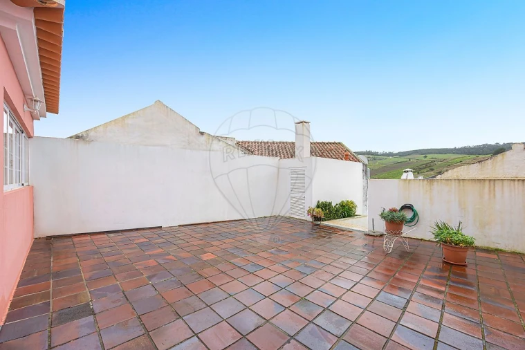 Moradia T4 para Venda em Santa Maria, São Pedro e Matacães Foto 4