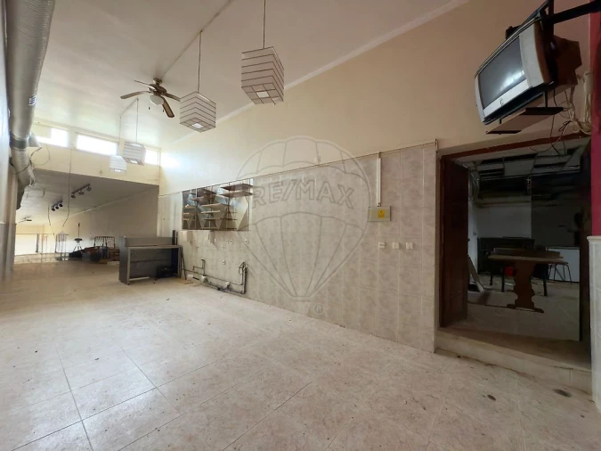 Loja para Venda em Azueira e Sobral da Abelheira Foto 5