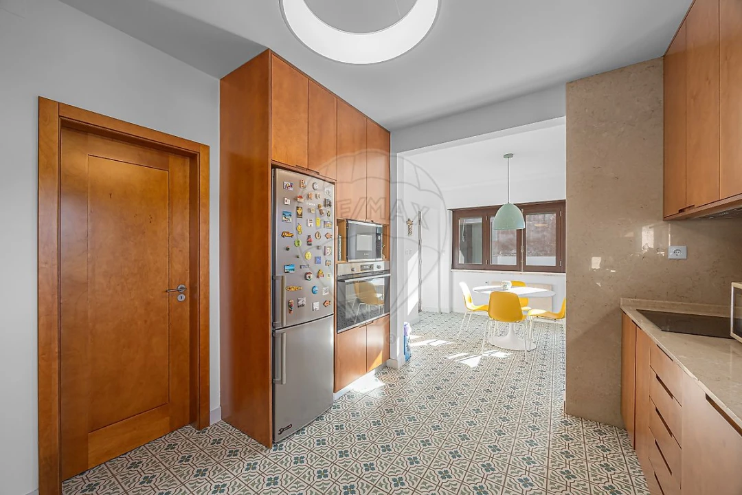 Moradia T3 para Venda em Carvoeira e Carmões Foto 12