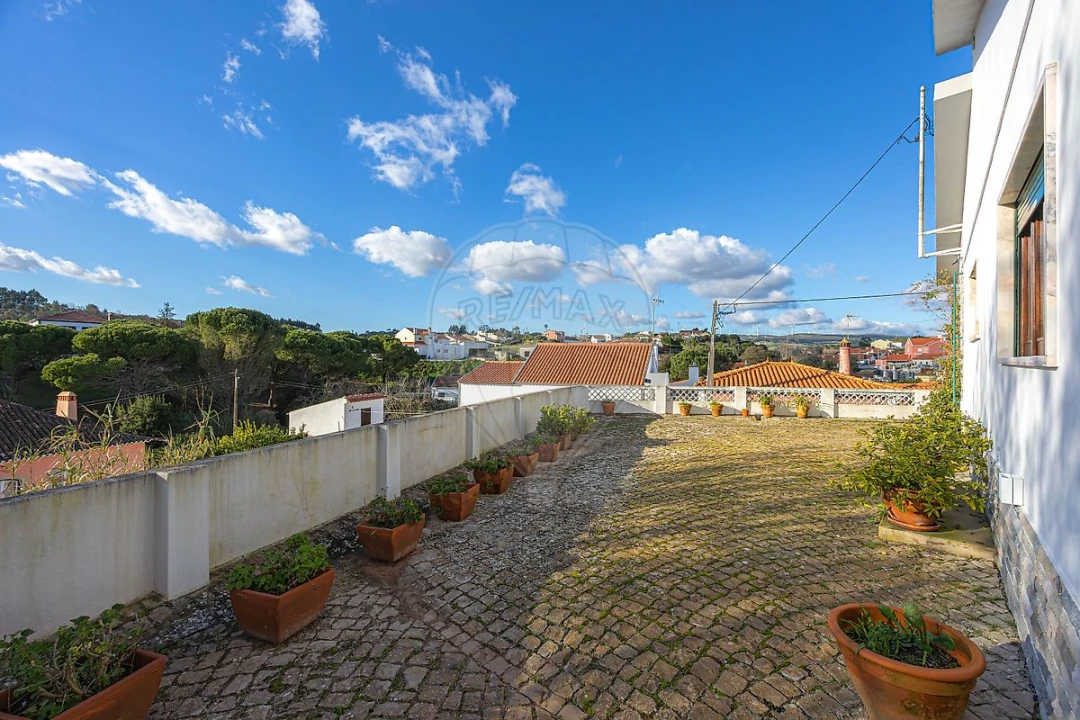 Moradia T3 para Venda em Carvoeira e Carmões Foto 25